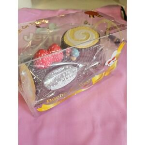 iBloom Buche de Noel Christmas Yule Log Squishy! Jenna Lyn Squishies!